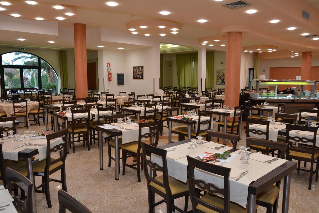 Hotel Thalas Club Torre dell'Orso Exteriér fotografie